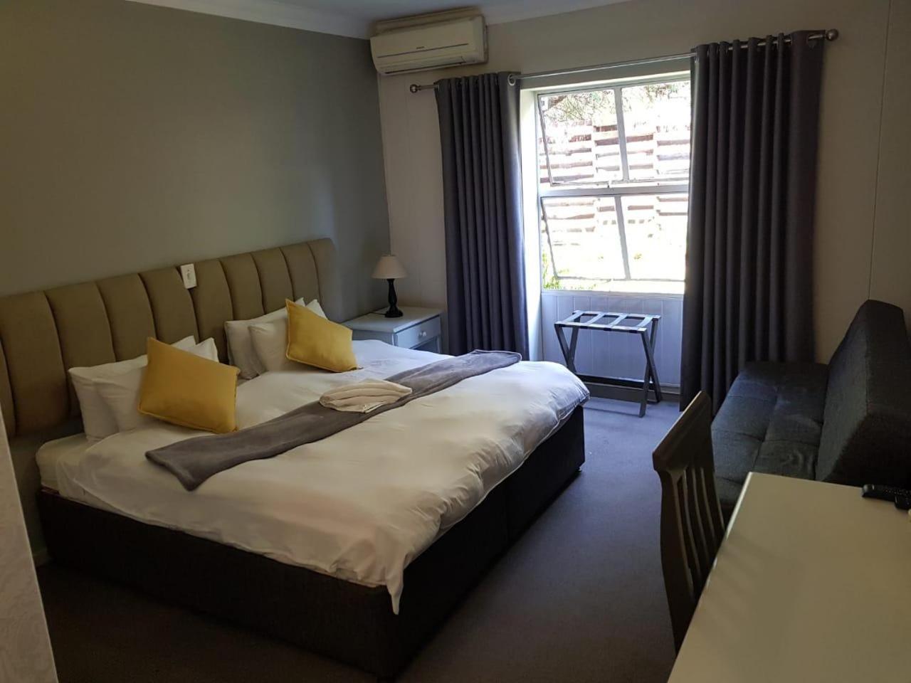 Vista Ort Hotel Kempton Park Room photo